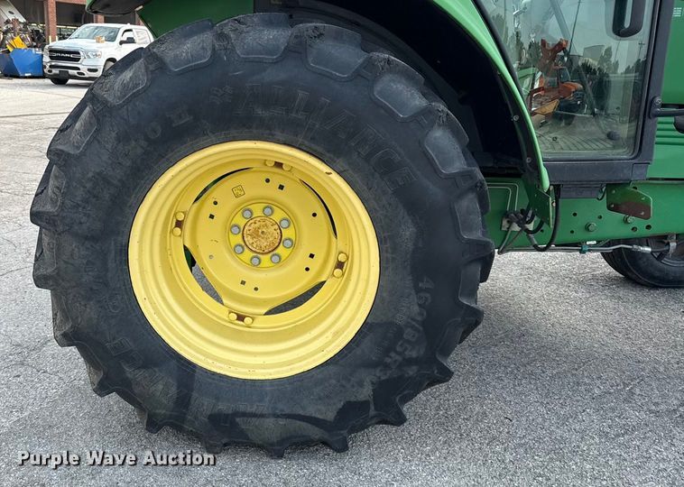 image for item DY8154 2007 John Deere 6415 tractor