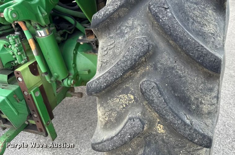 image for item DY8154 2007 John Deere 6415 tractor