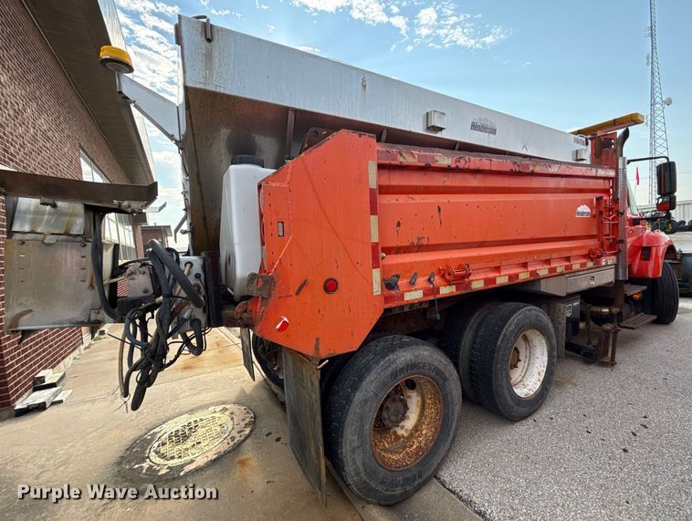 image for item DY8155 2007 International SF525 dump truck