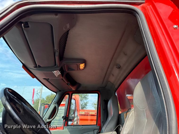 image for item DY8155 2007 International SF525 dump truck