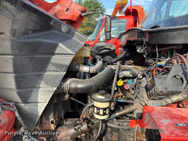 image for item DY8155 2007 International SF525 dump truck