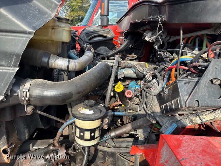 image for item DY8155 2007 International SF525 dump truck