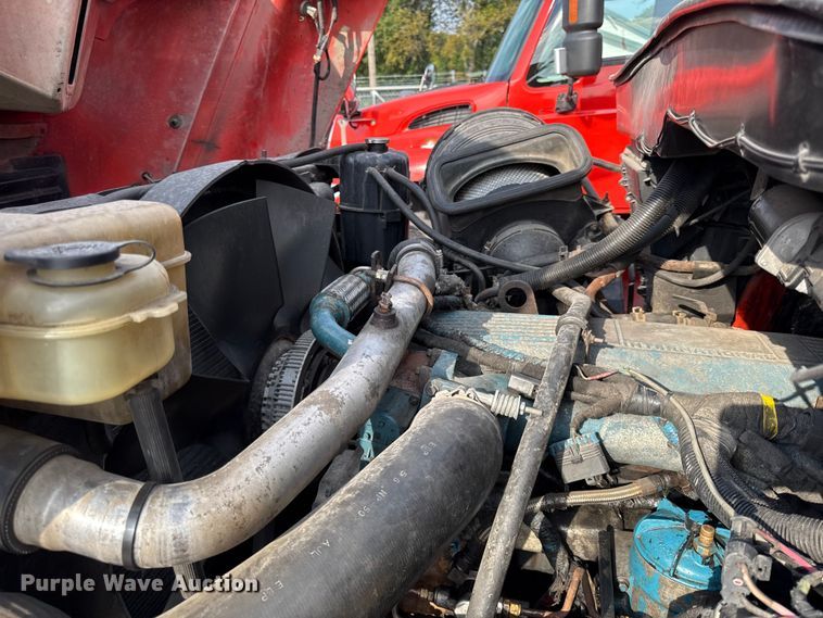 image for item DY8155 2007 International SF525 dump truck