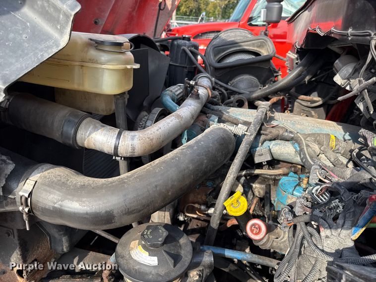 image for item DY8155 2007 International SF525 dump truck