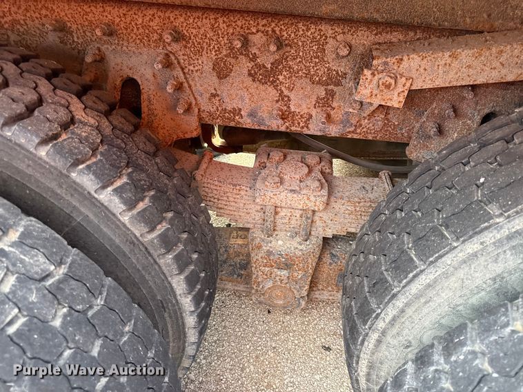 image for item DY8155 2007 International SF525 dump truck