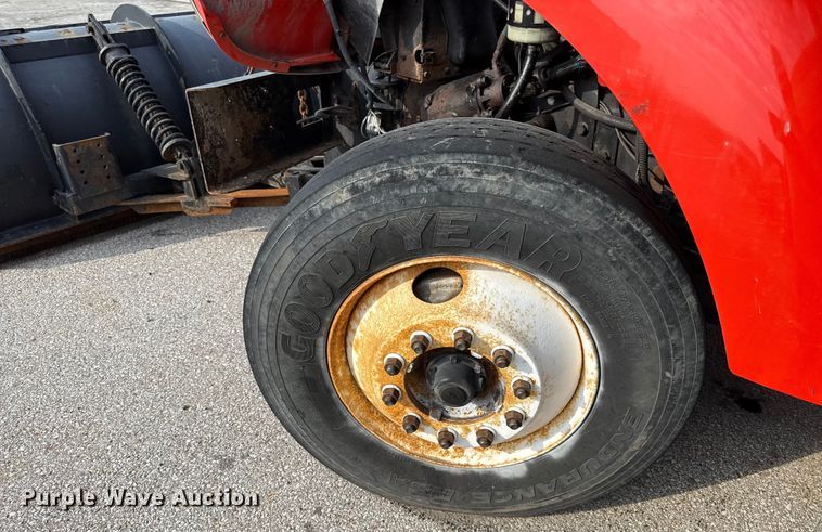 image for item DY8155 2007 International SF525 dump truck