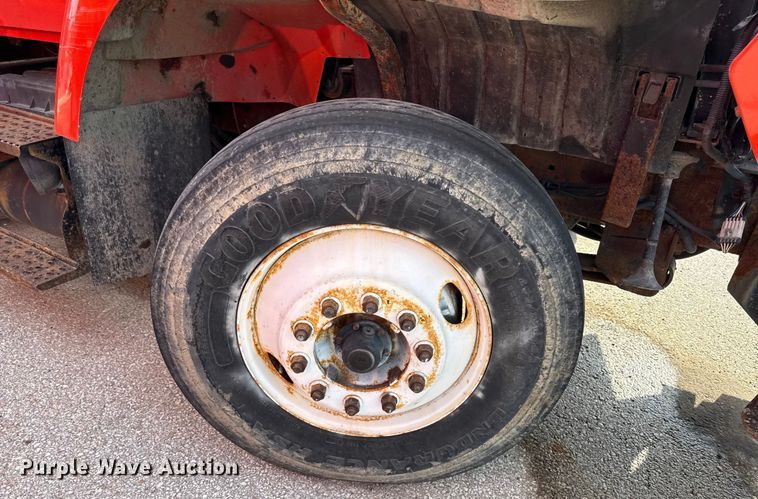 image for item DY8155 2007 International SF525 dump truck