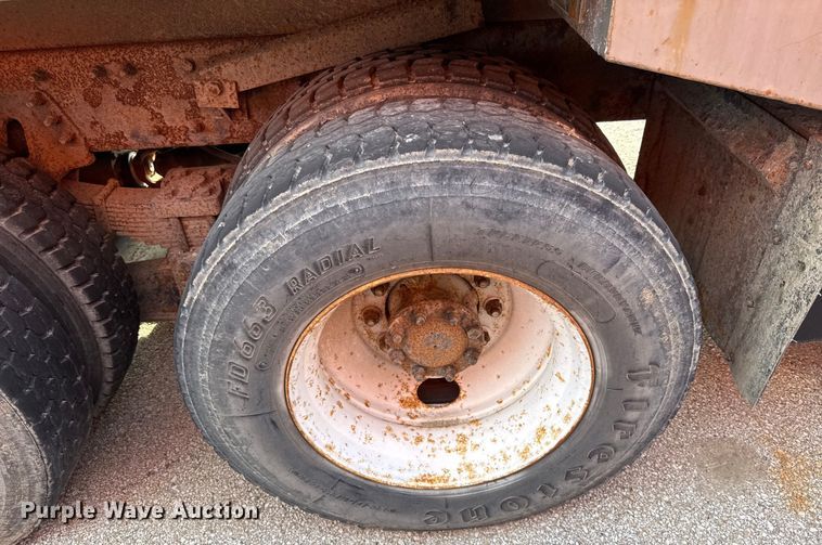 image for item DY8155 2007 International SF525 dump truck