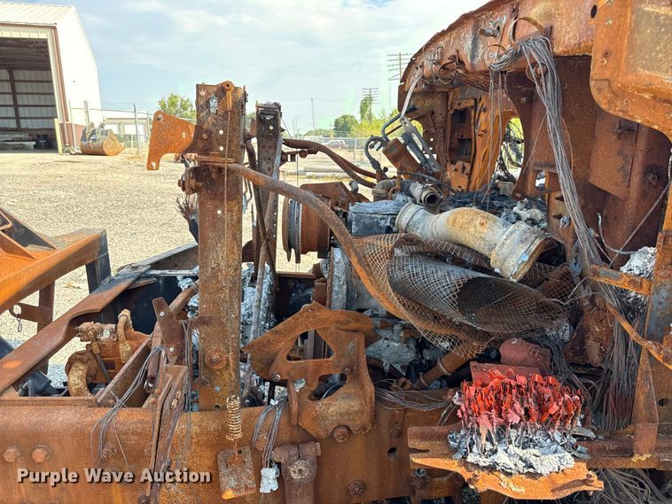 image for item DY8156 2009 Sterling LT7500 dump truck