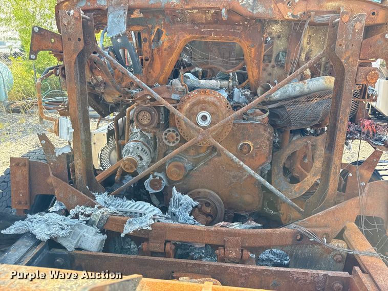 image for item DY8156 2009 Sterling LT7500 dump truck