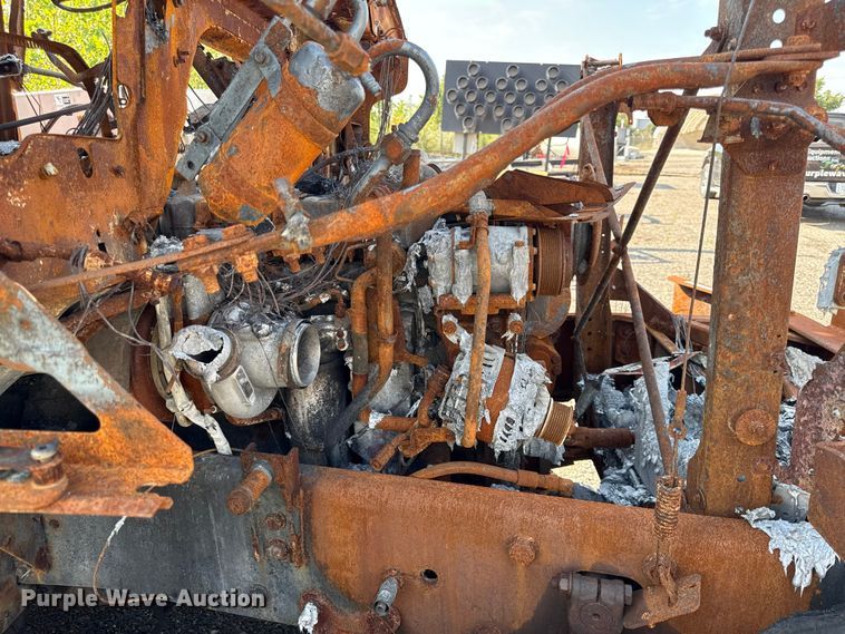 image for item DY8156 2009 Sterling LT7500 dump truck