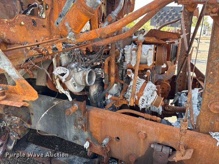 image for item DY8156 2009 Sterling LT7500 dump truck