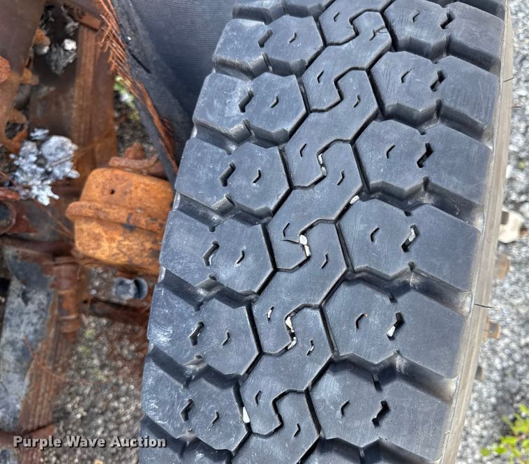 image for item DY8156 2009 Sterling LT7500 dump truck