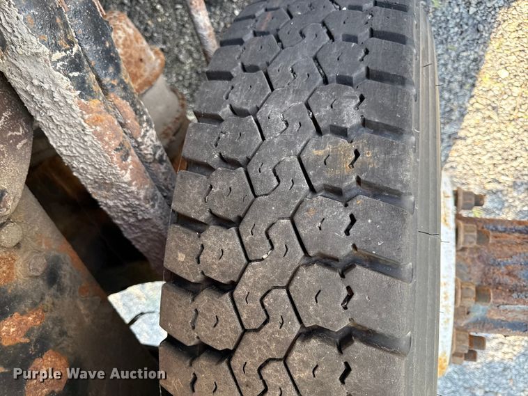 image for item DY8156 2009 Sterling LT7500 dump truck