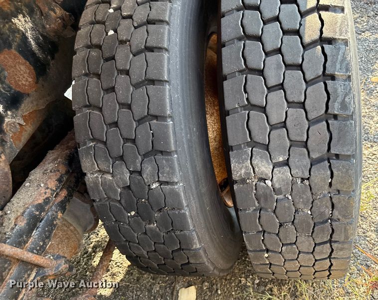 image for item DY8156 2009 Sterling LT7500 dump truck