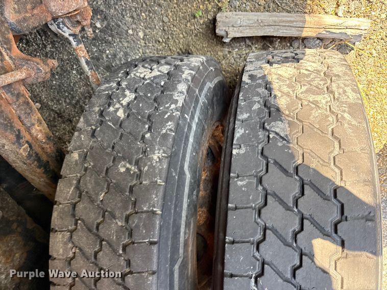 image for item DY8156 2009 Sterling LT7500 dump truck