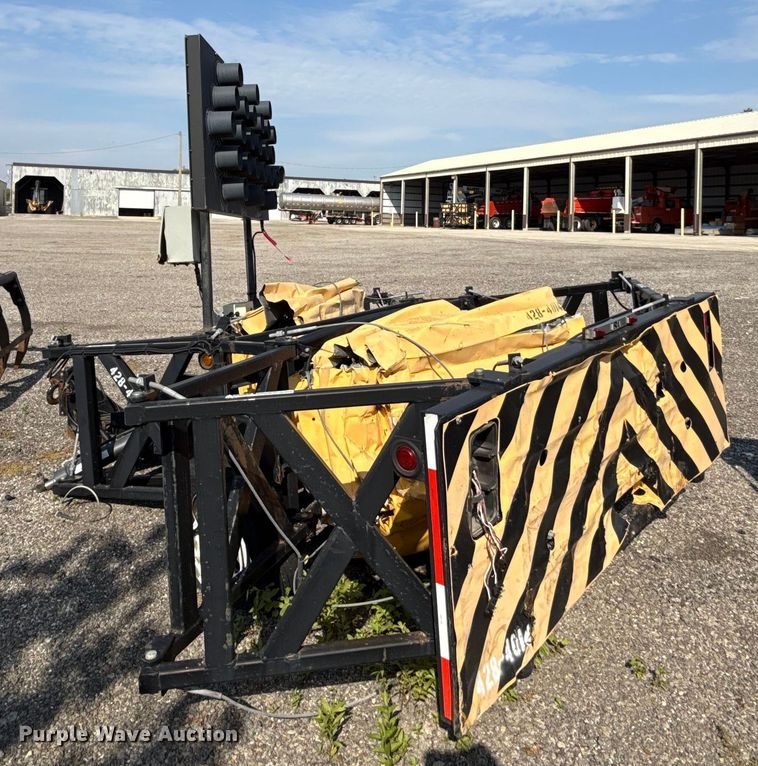 image for item DY8157 2014 Energy Absorption Systems crash attenuator trailer