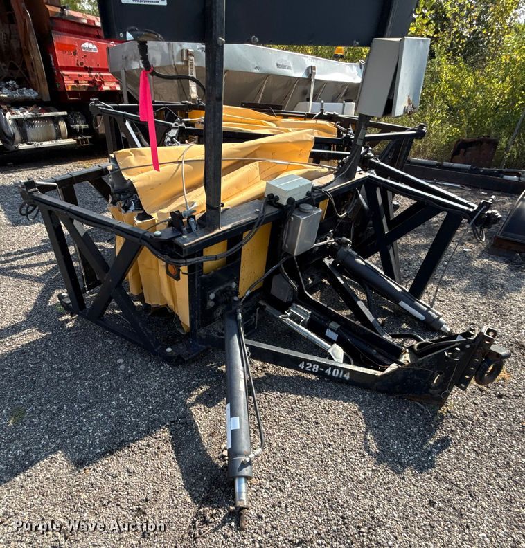 image for item DY8157 2014 Energy Absorption Systems crash attenuator trailer