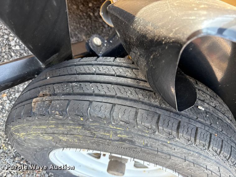 image for item DY8157 2014 Energy Absorption Systems crash attenuator trailer