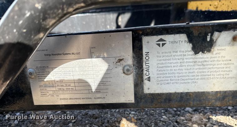 image for item DY8157 2014 Energy Absorption Systems crash attenuator trailer