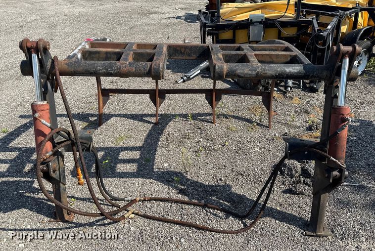 image for item DY8158 Grapple