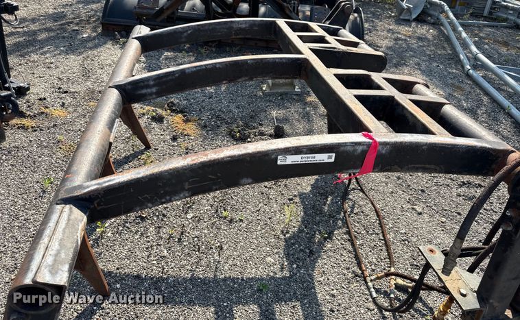 image for item DY8158 Grapple