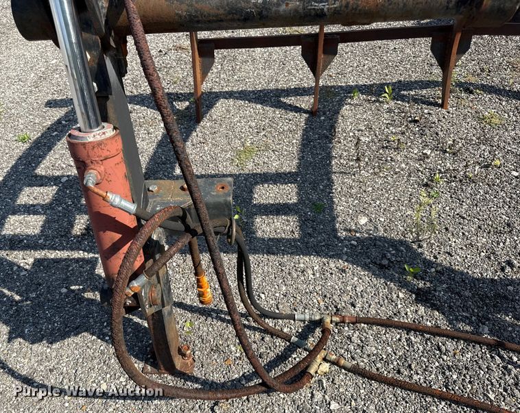 image for item DY8158 Grapple