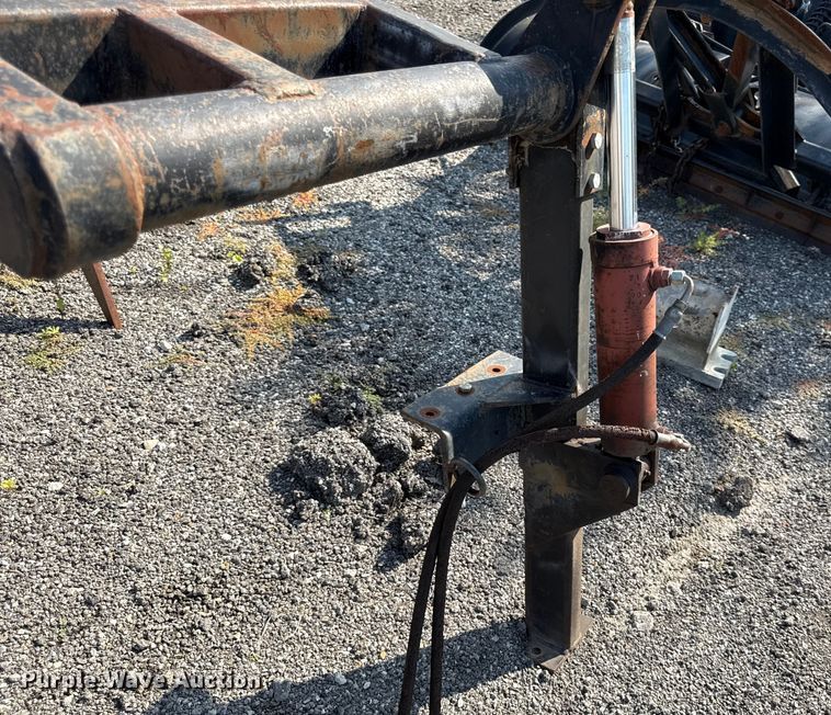 image for item DY8158 Grapple