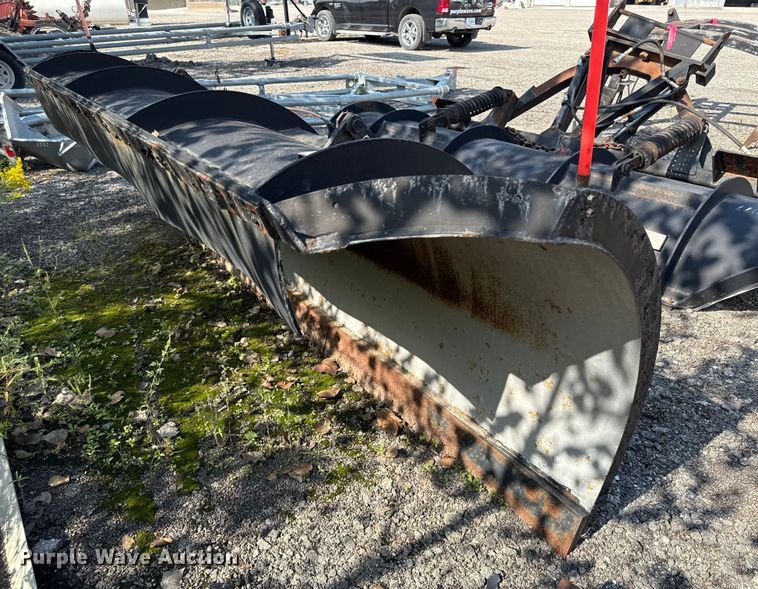 image for item DY8159 Henderson snow plow
