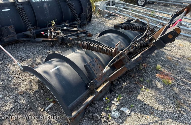 image for item DY8160 Henderson snow plow