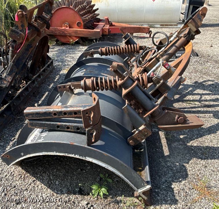 image for item DY8162 Henderson snow plow