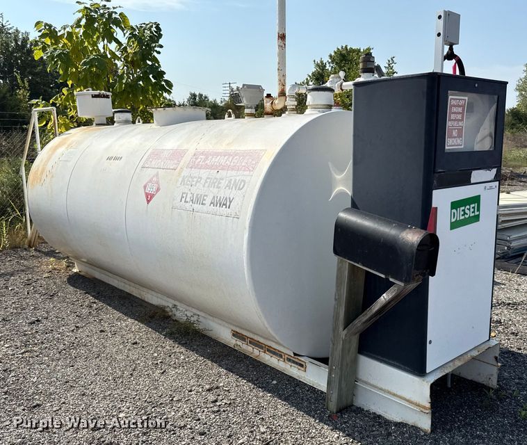 image for item DY8164 Diesel fuel tank