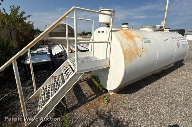 image for item DY8164 Diesel fuel tank