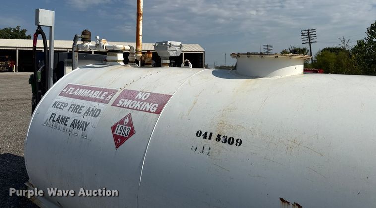 image for item DY8164 Diesel fuel tank