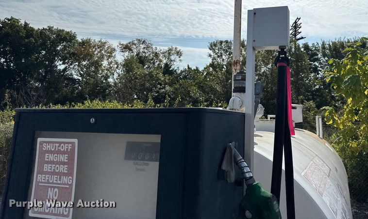 image for item DY8164 Diesel fuel tank