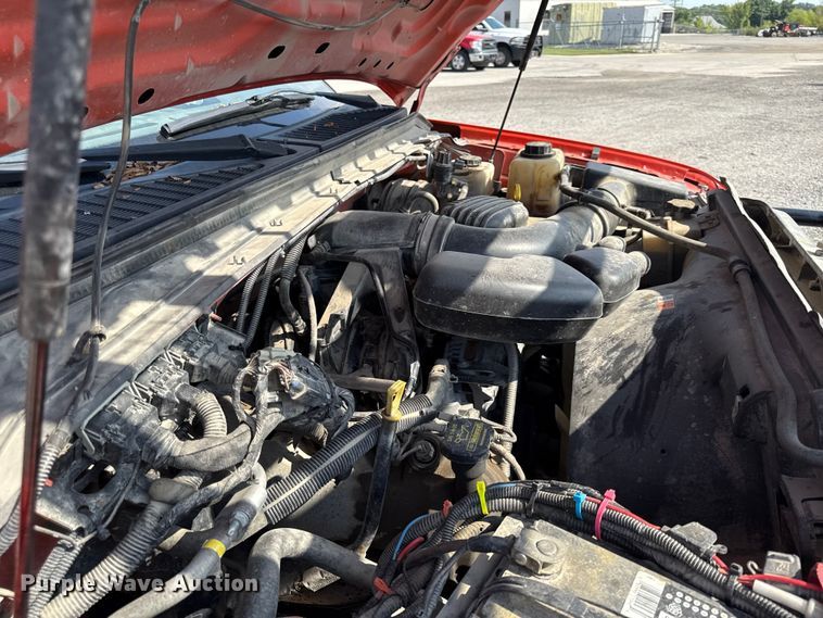 image for item DY8165 2010 Ford F250 Super Duty utility bed pickup truck