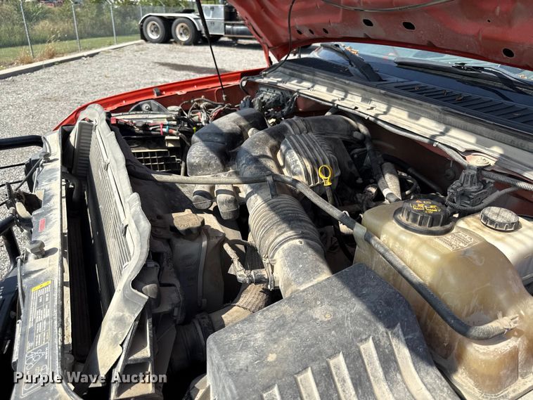 image for item DY8165 2010 Ford F250 Super Duty utility bed pickup truck