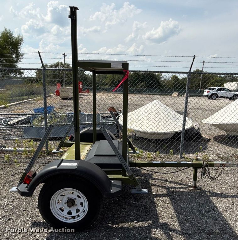 image for item DY8167 2006 Trafcon CB radio repeater trailer