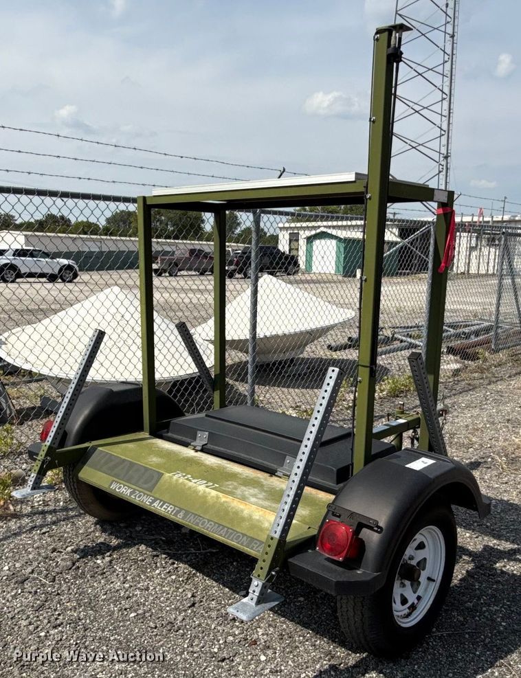 image for item DY8167 2006 Trafcon CB radio repeater trailer