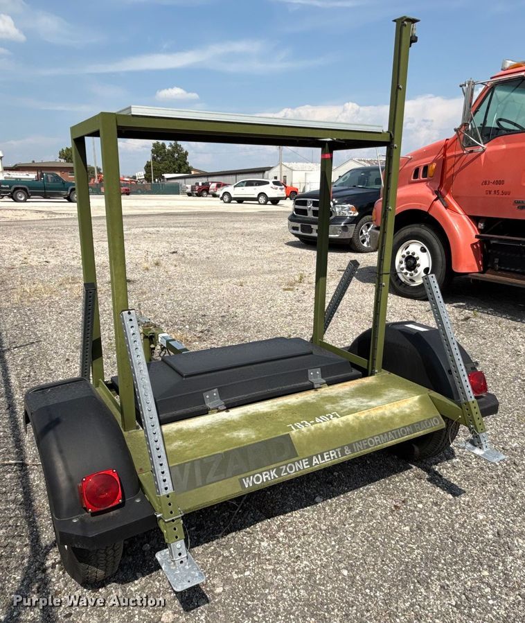 image for item DY8167 2006 Trafcon CB radio repeater trailer