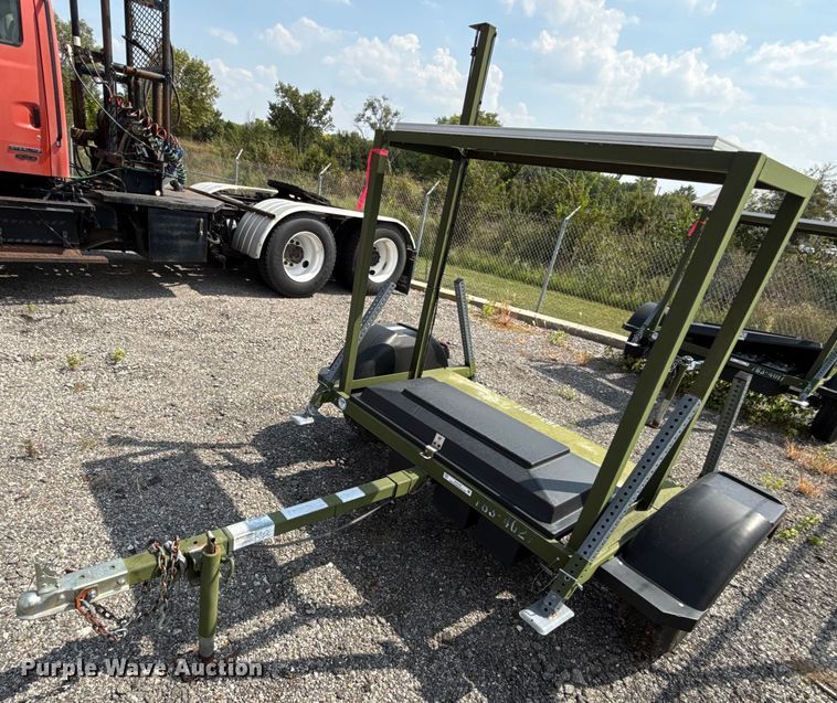 image for item DY8167 2006 Trafcon CB radio repeater trailer