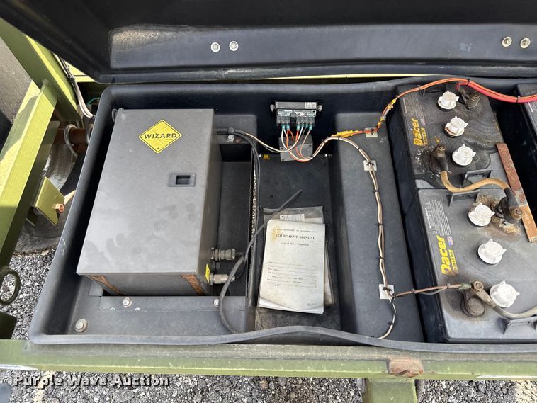 image for item DY8167 2006 Trafcon CB radio repeater trailer