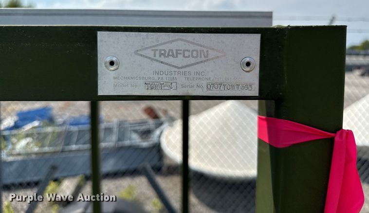 image for item DY8167 2006 Trafcon CB radio repeater trailer