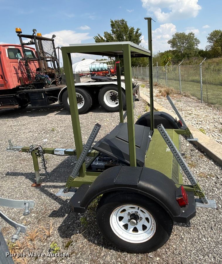 image for item DY8168 2006 Trafcon CB radio repeater trailer