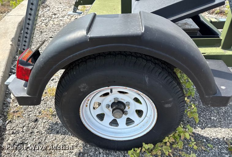 image for item DY8168 2006 Trafcon CB radio repeater trailer