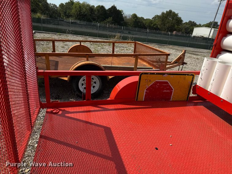 image for item DY8170 2002 Fastline utility trailer