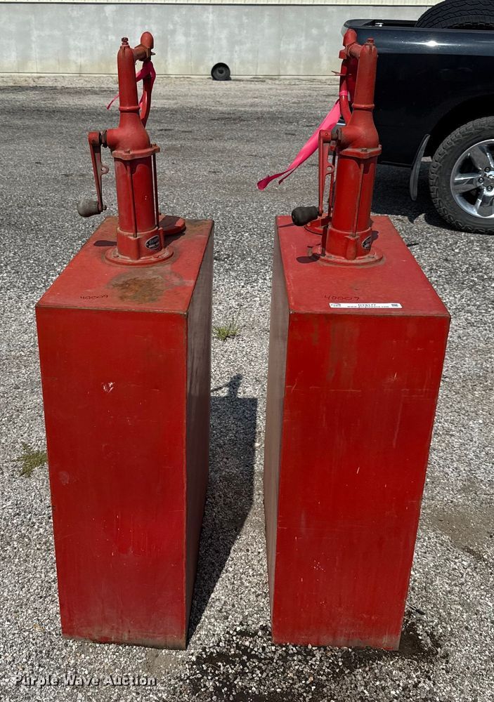 image for item DY8177 (2) oil tanks