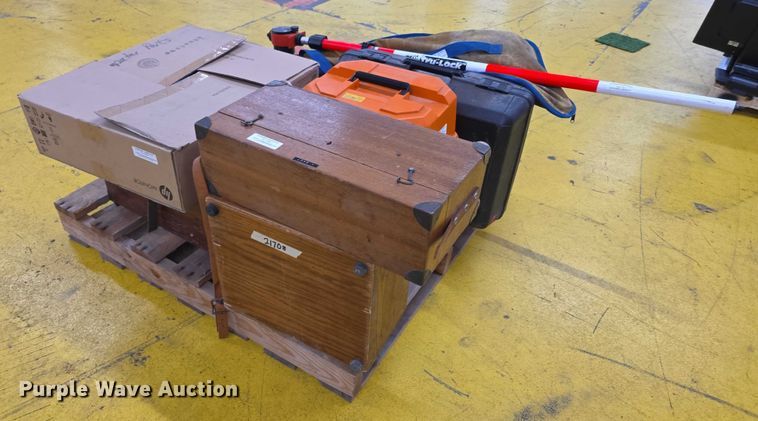 image for item DZ6298 Survey equipment