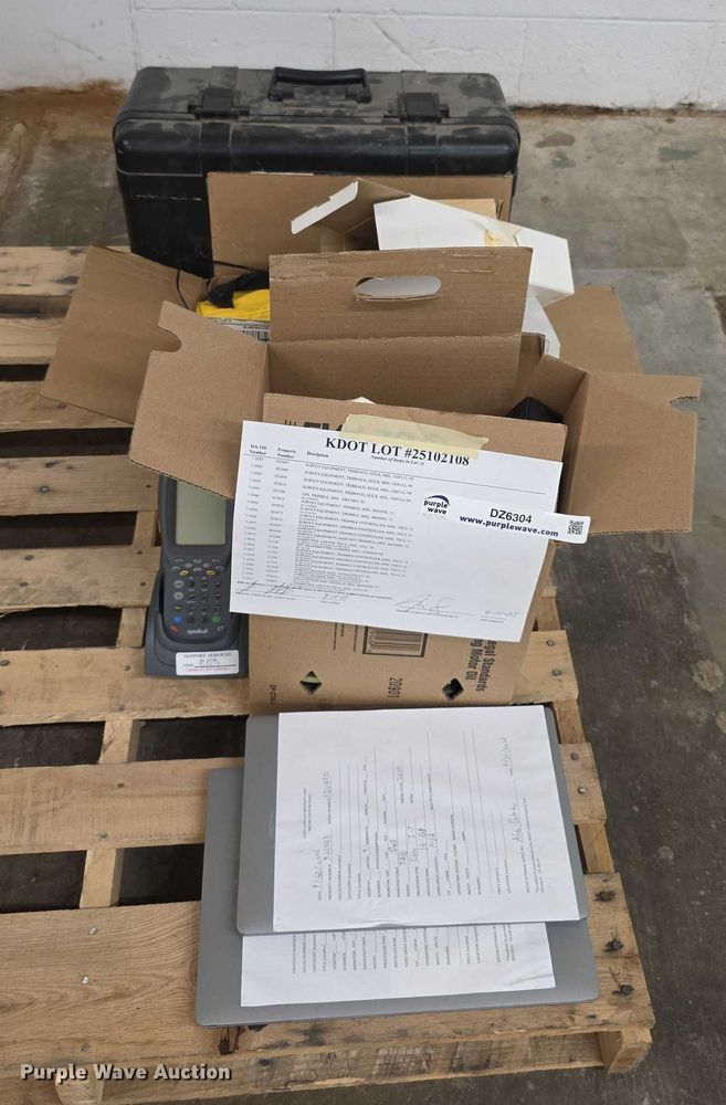 image for item DZ6304 Survey equipment