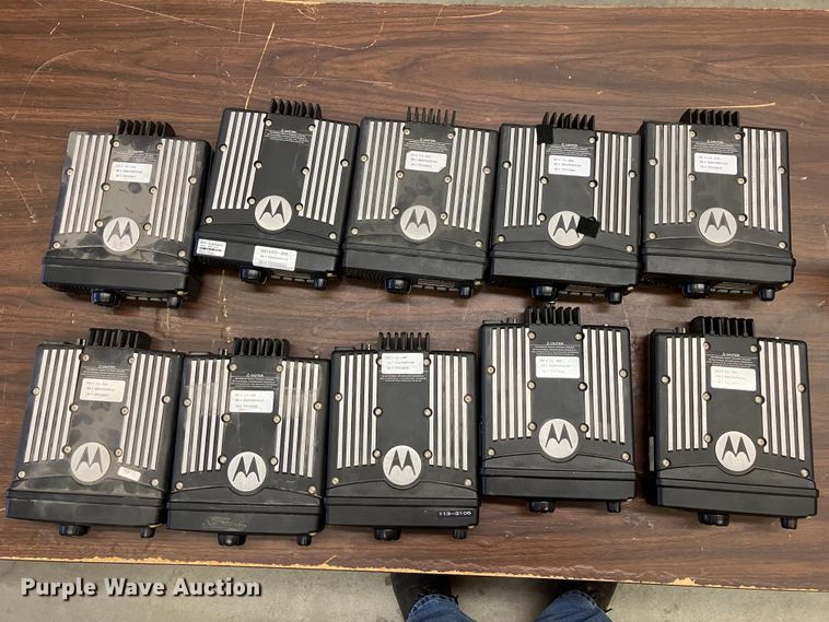 image for item DZ6316 (58) radios